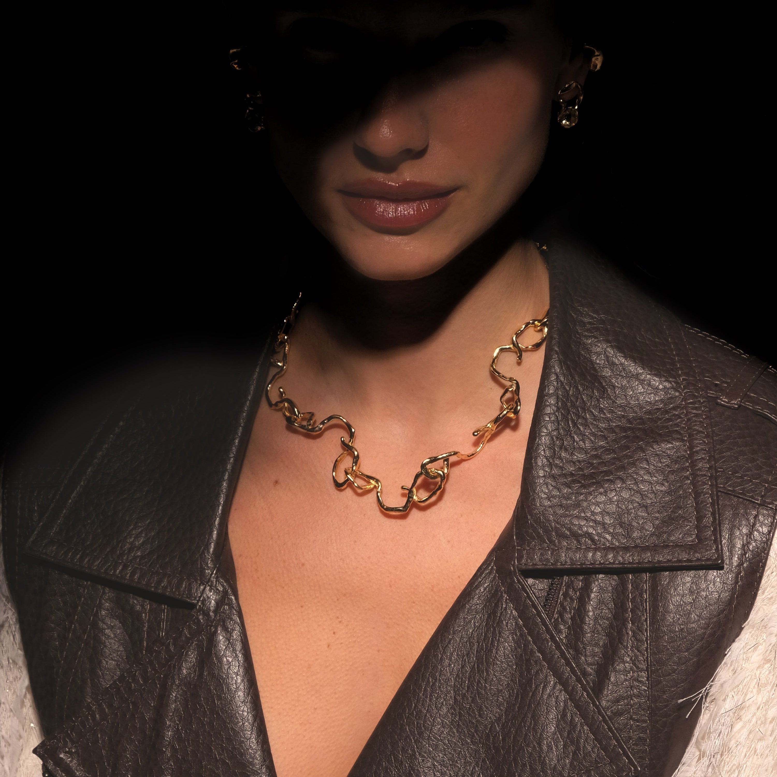 INSTINTO NECKLACE